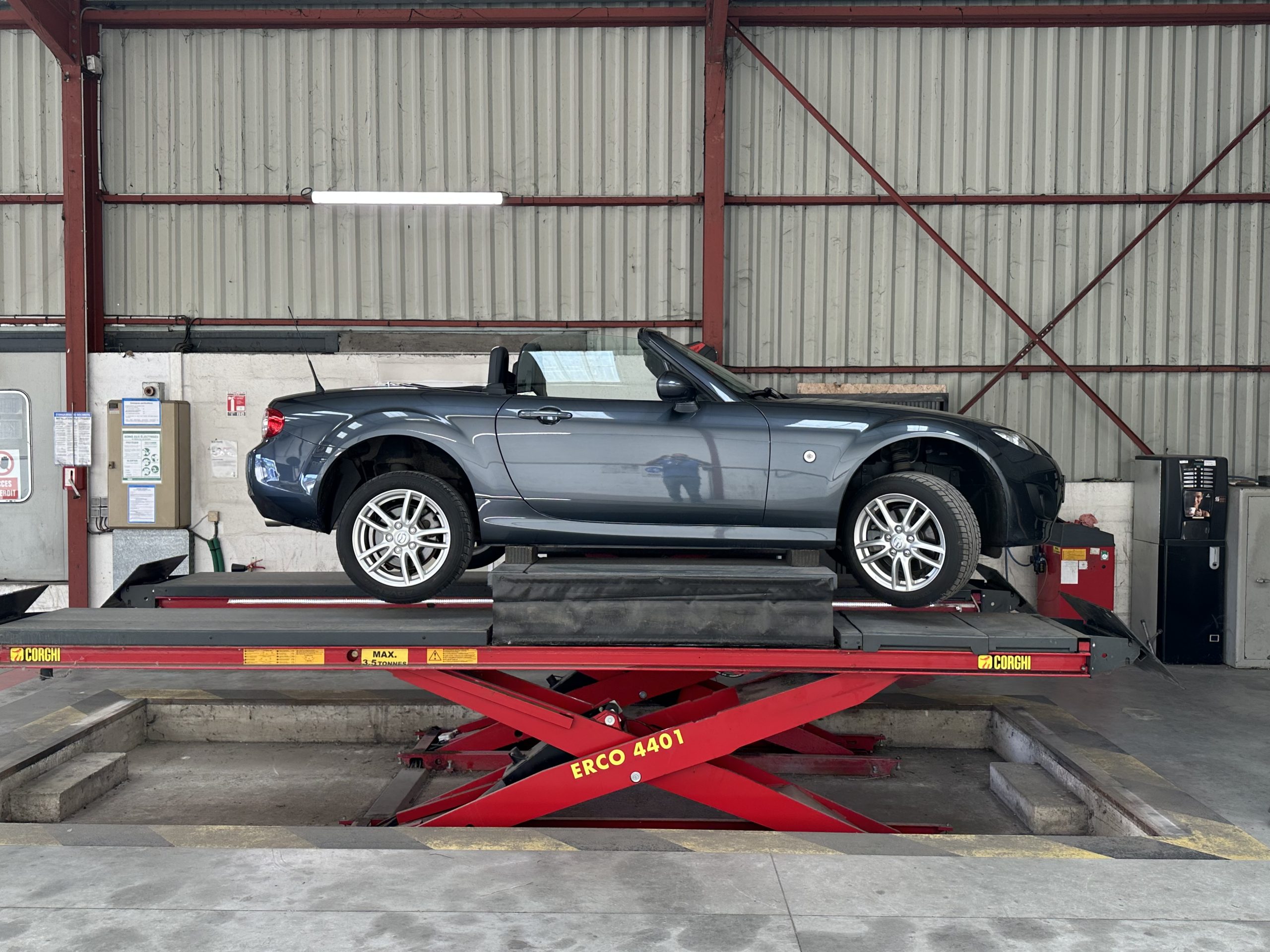 MAZDA MX5 NC/FL 1.8L 126 CH MZR ROADSTER GRIS MOYEN HISTORIQUE 69900 KMS