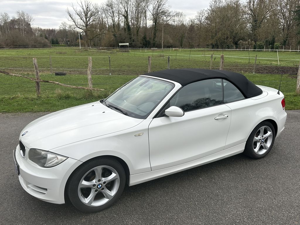 BMW 118 I CABRIOLET 143 CH ALPINWEISS CUIR NOIR 25400 KMS 1ère MAIN HISTORIQUE BMW!