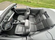 BMW 118 I CABRIOLET 143 CH ALPINWEISS CUIR NOIR 25400 KMS 1ère MAIN HISTORIQUE BMW!