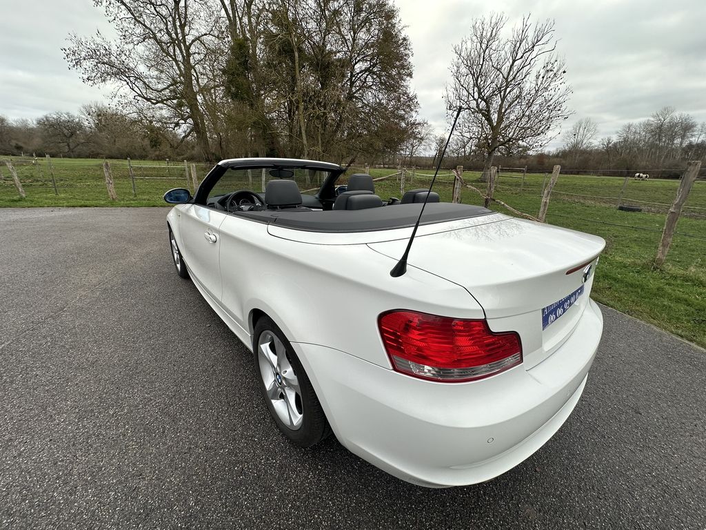 BMW 118 I CABRIOLET 143 CH ALPINWEISS CUIR NOIR 25400 KMS 1ère MAIN HISTORIQUE BMW!