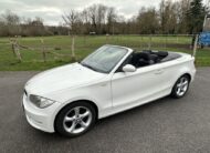 BMW 118 I CABRIOLET 143 CH ALPINWEISS CUIR NOIR 25400 KMS 1ère MAIN HISTORIQUE BMW!