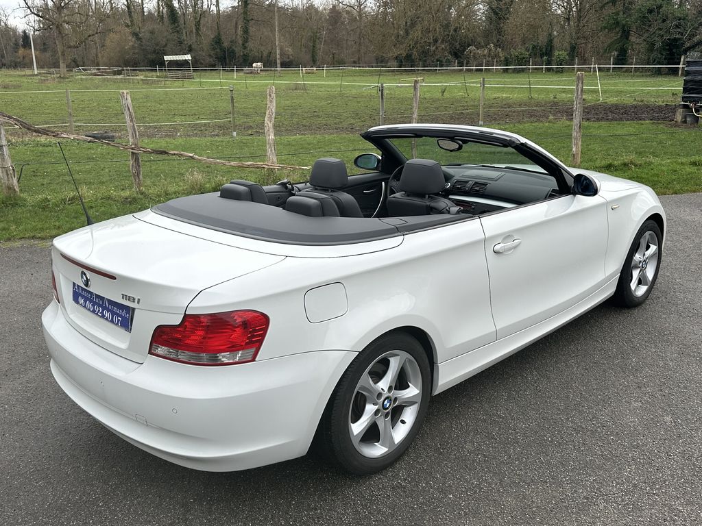 BMW 118 I CABRIOLET 143 CH ALPINWEISS CUIR NOIR 25400 KMS 1ère MAIN HISTORIQUE BMW!