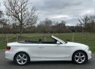 BMW 118 I CABRIOLET 143 CH ALPINWEISS CUIR NOIR 25400 KMS 1ère MAIN HISTORIQUE BMW!