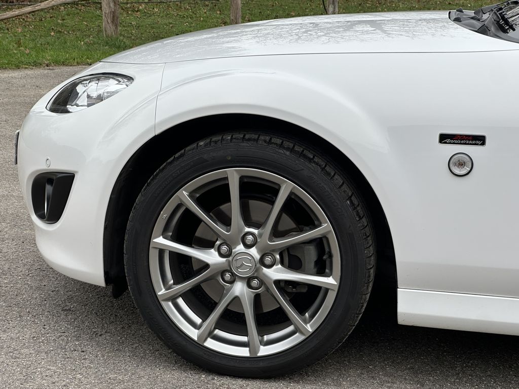 MAZDA MX5 NC FL 20 ÈME ANNIVERSAIRE 1.8L 126CH “CRYSTAL WHITE” 48800 KMS NUMERO 1090/2000