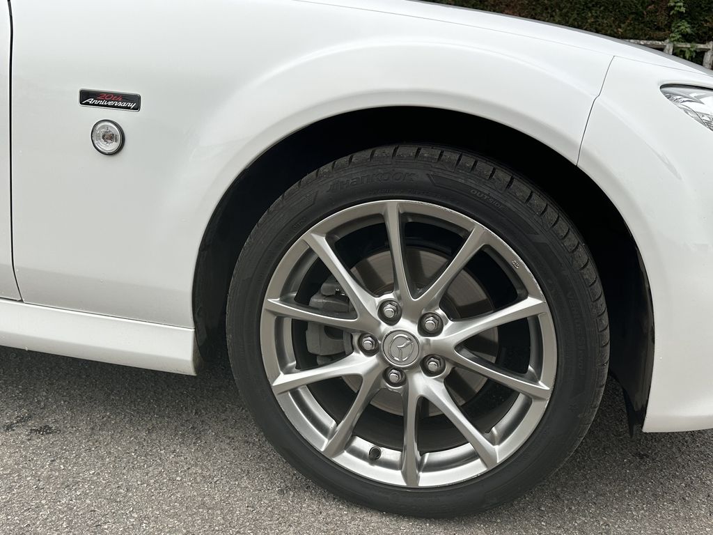 MAZDA MX5 NC FL 20 ÈME ANNIVERSAIRE 1.8L 126CH “CRYSTAL WHITE” 48800 KMS NUMERO 1090/2000