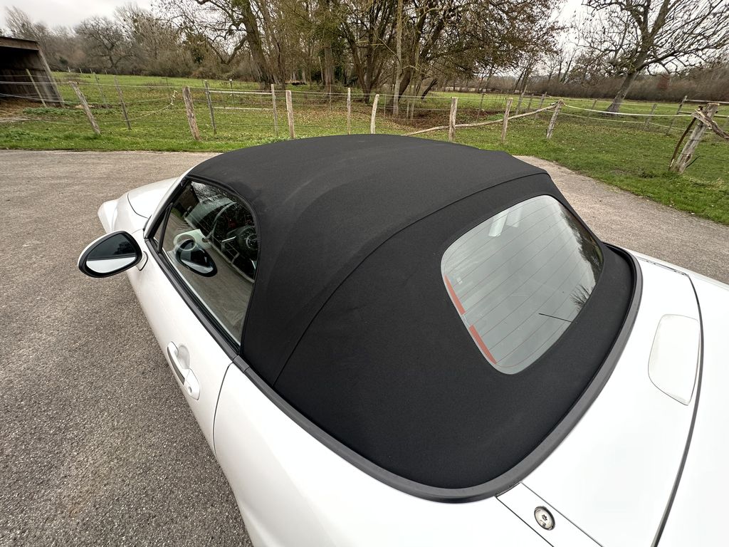 MAZDA MX5 NC FL 20 ÈME ANNIVERSAIRE 1.8L 126CH “CRYSTAL WHITE” 48800 KMS NUMERO 1090/2000