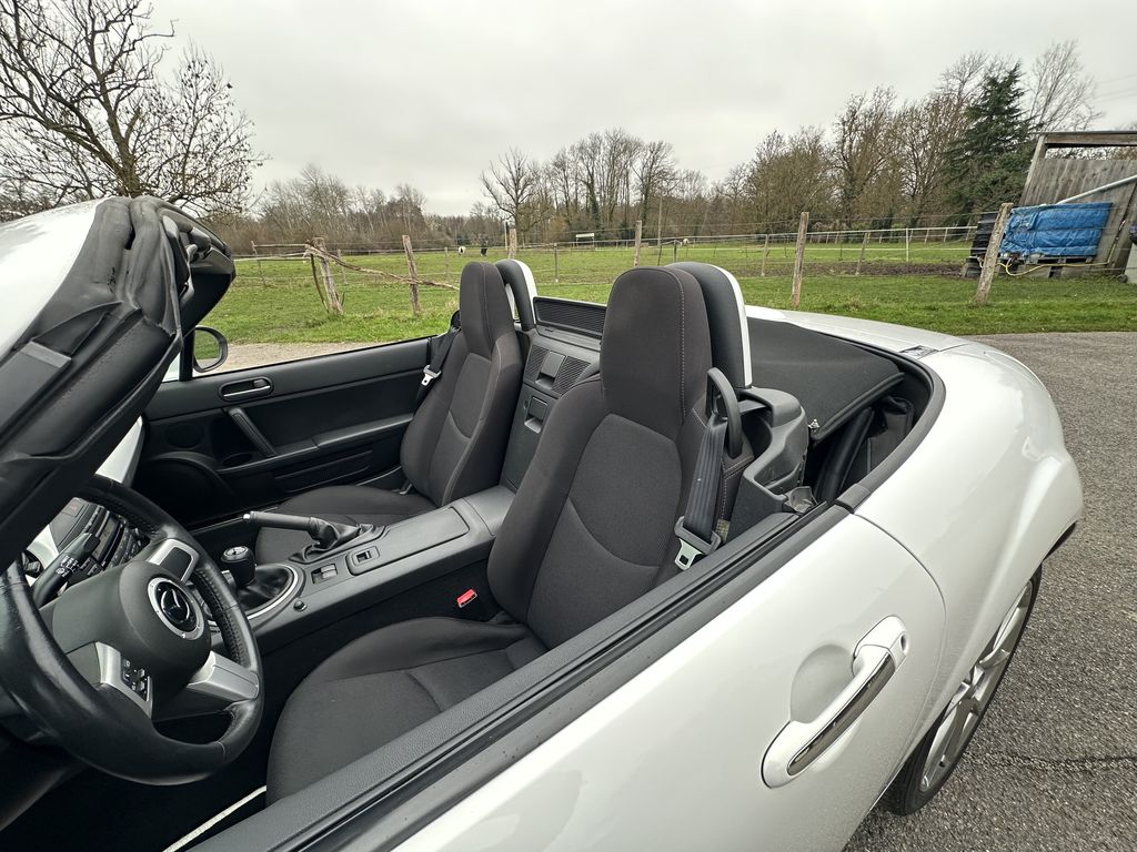 MAZDA MX5 NC FL 20 ÈME ANNIVERSAIRE 1.8L 126CH “CRYSTAL WHITE” 48800 KMS NUMERO 1090/2000