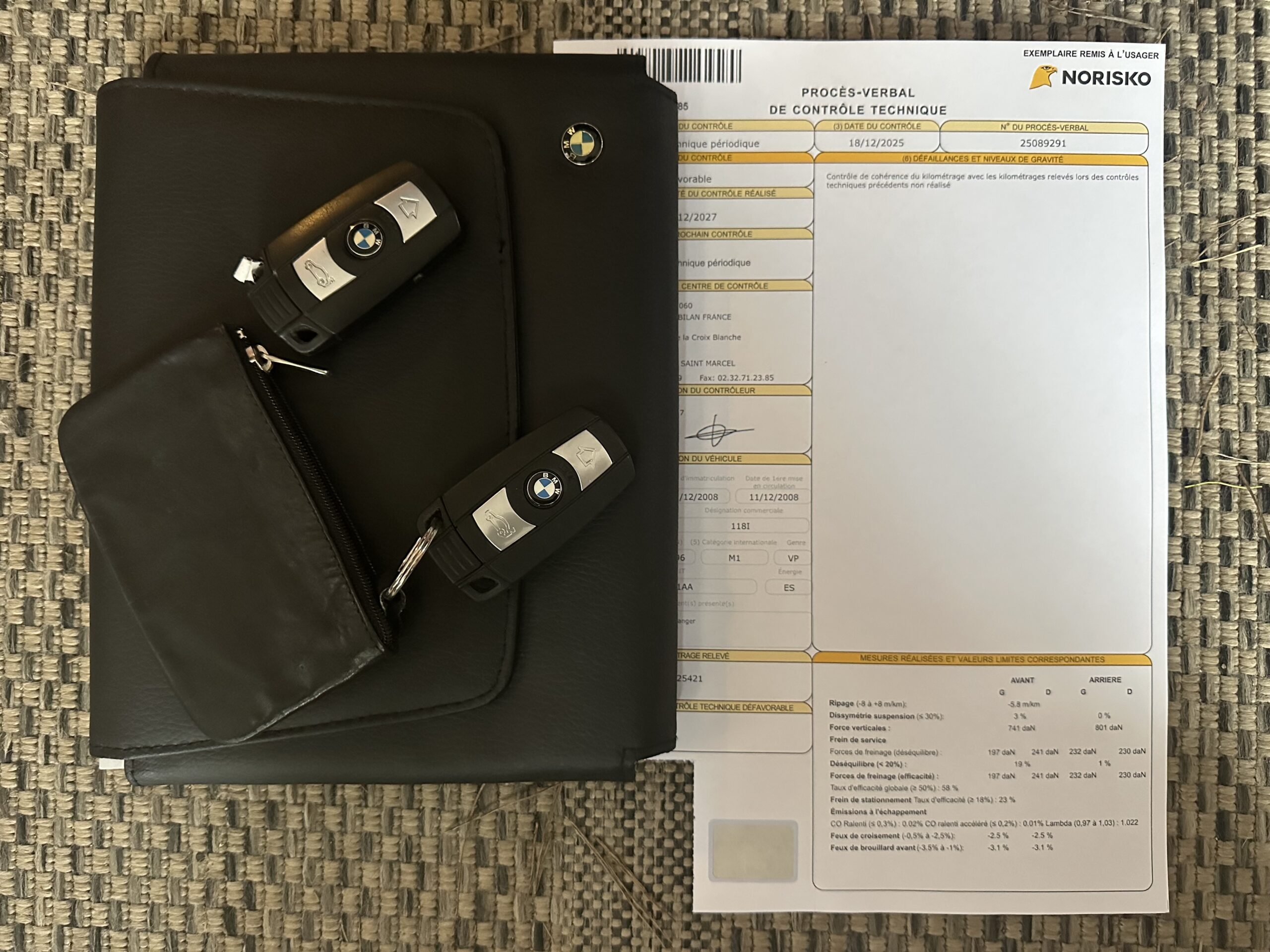 BMW 118 I CABRIOLET 143 CH ALPINWEISS CUIR NOIR 25400 KMS 1ère MAIN HISTORIQUE BMW!