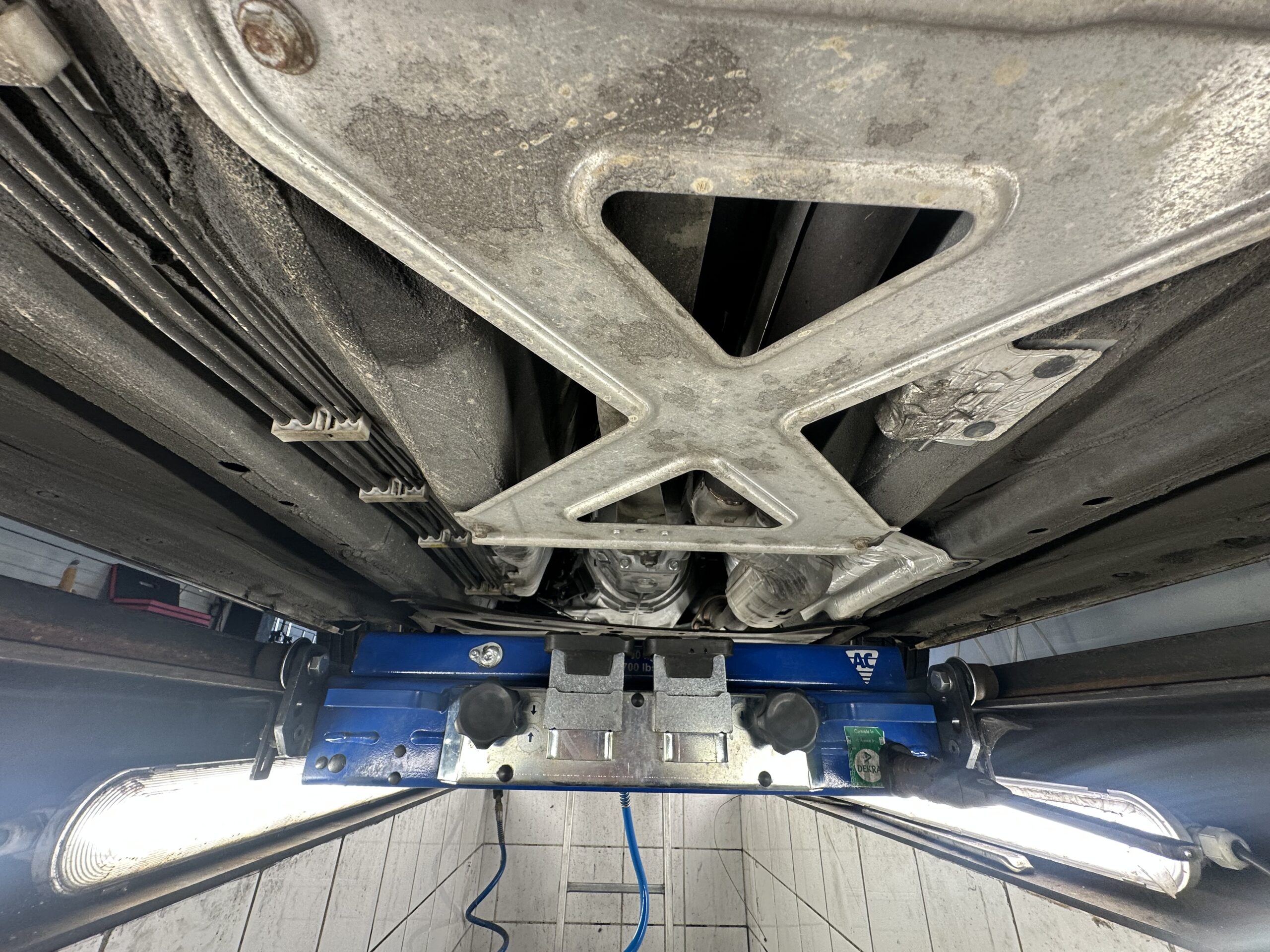 MAZDA MX5 NC FL 20 ÈME ANNIVERSAIRE 1.8L 126CH “CRYSTAL WHITE” 48800 KMS NUMERO 1090/2000