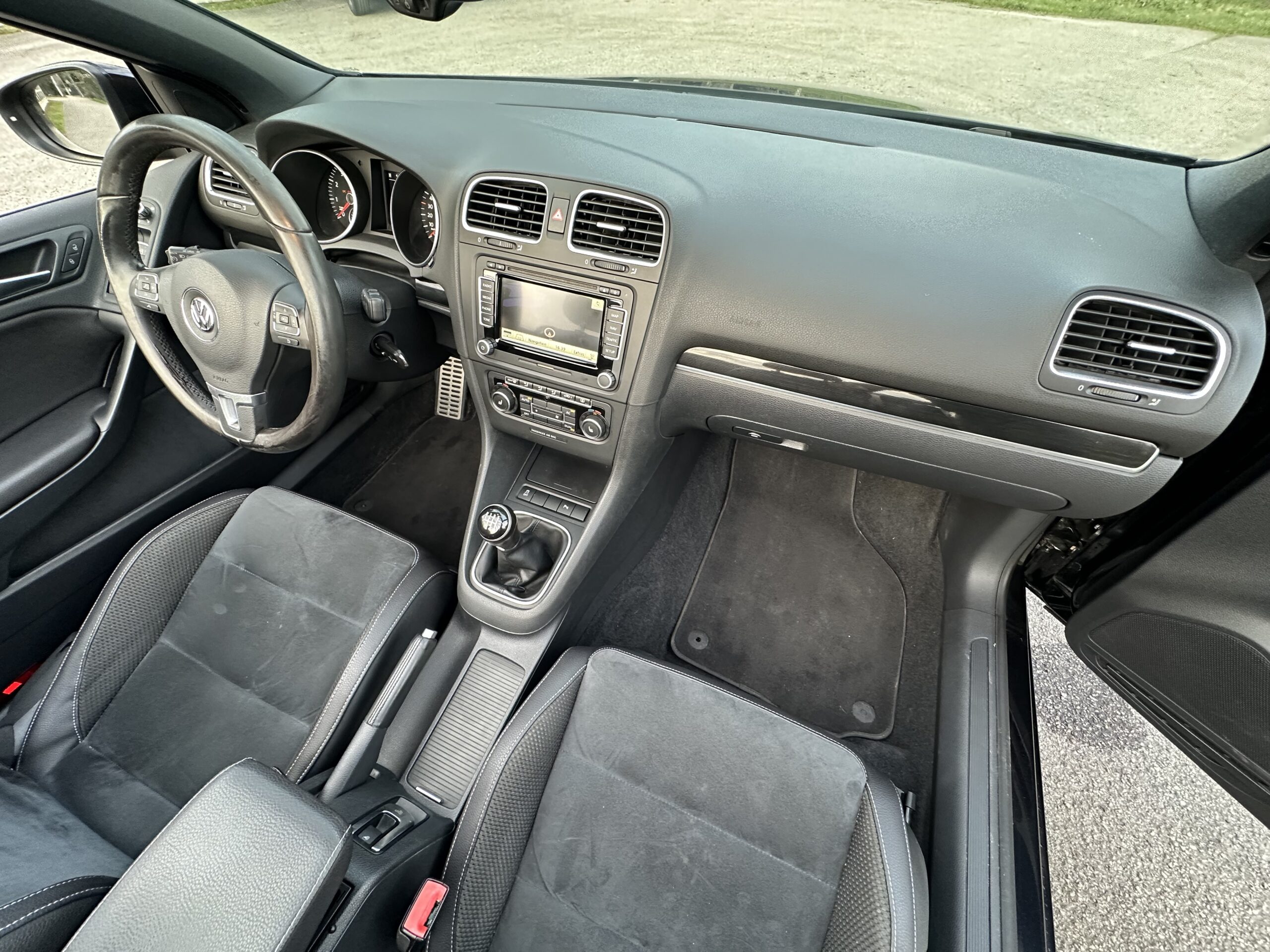 GOLF VI 1.4L TSI CABRIOLET 160 CH BVM6 NOIR CUIR-ALCANTARA NOIR 78500 KMS CRIT’AIR 1