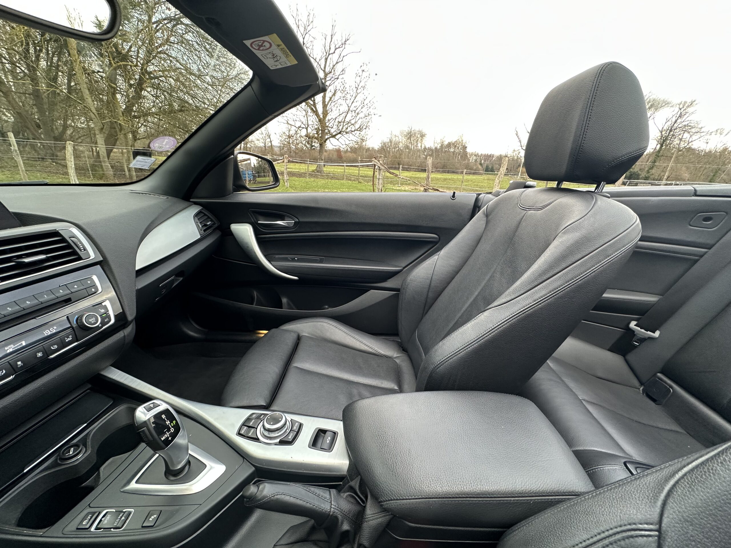 BMW 218 I CABRIOLET 136 CH NOIR CUIR NOIR BOITE SEPTRONIQUE 8 NOIR/CUIR NOIR