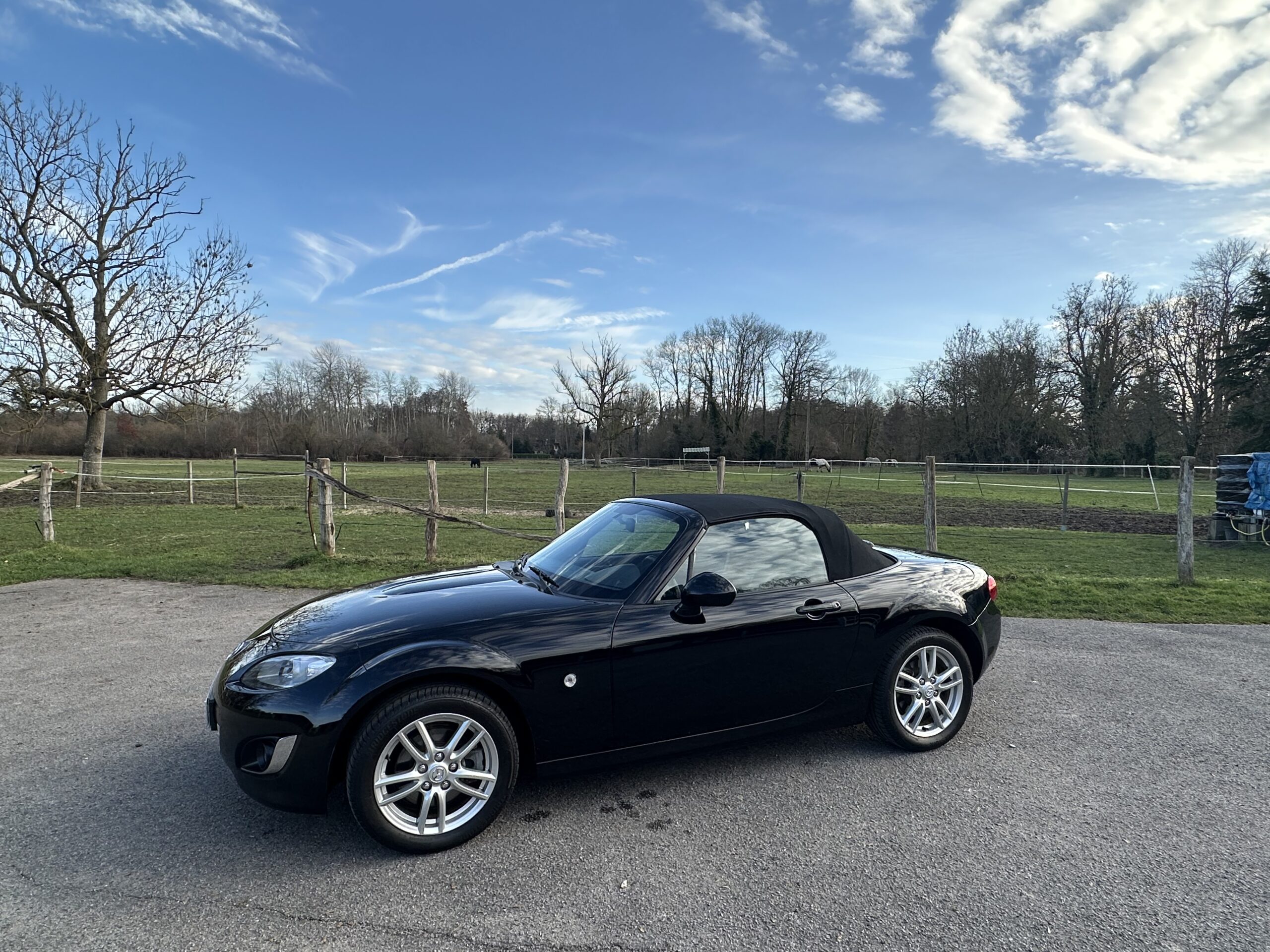 MX5 NC/FL 1.8L 126 CH MZR NOIR-CUIR NOIR HISTORIQUE/BOSE/76800 KMS CRIT’AIR 1