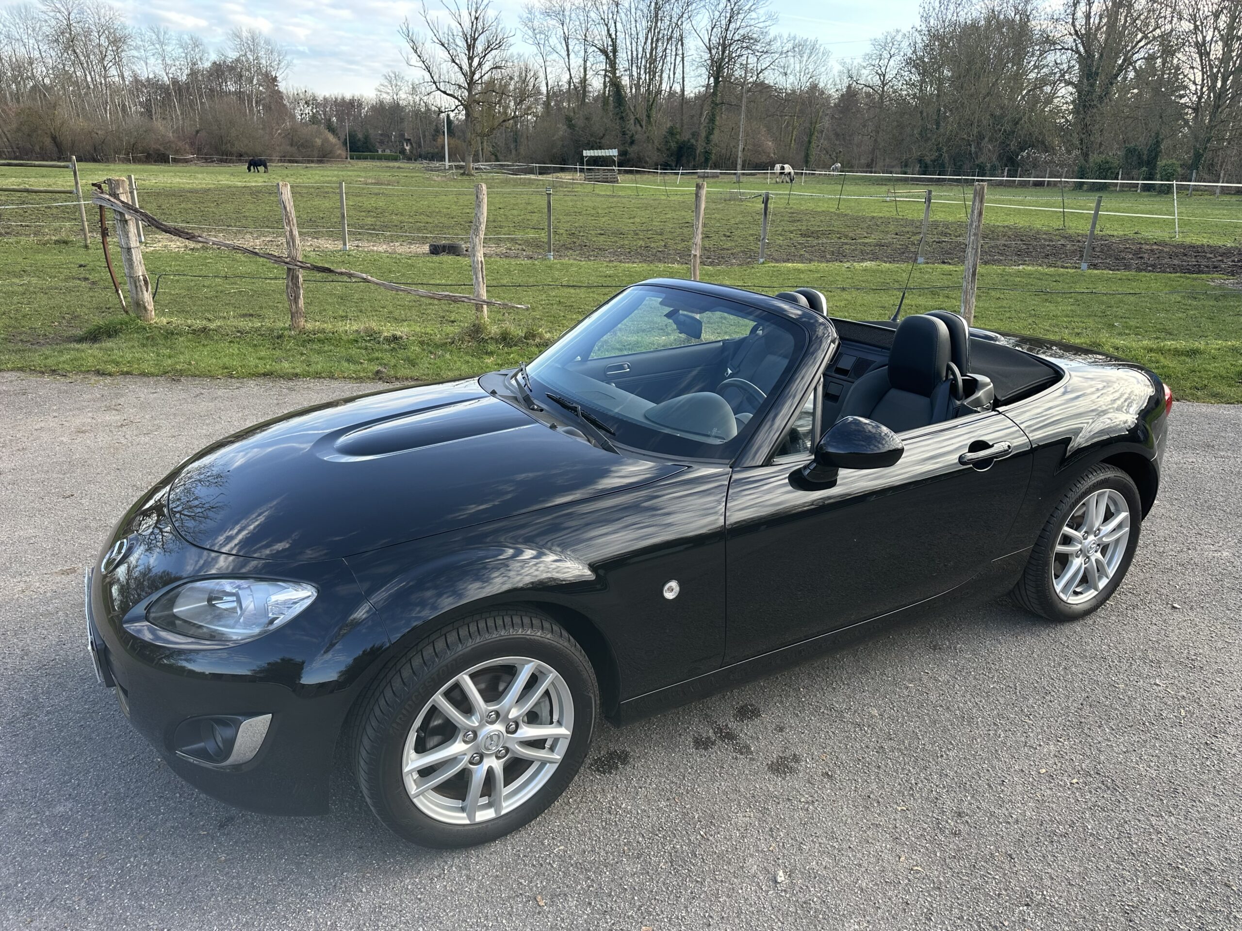 MX5 NC/FL 1.8L 126 CH MZR NOIR-CUIR NOIR HISTORIQUE/BOSE/76800 KMS CRIT’AIR 1
