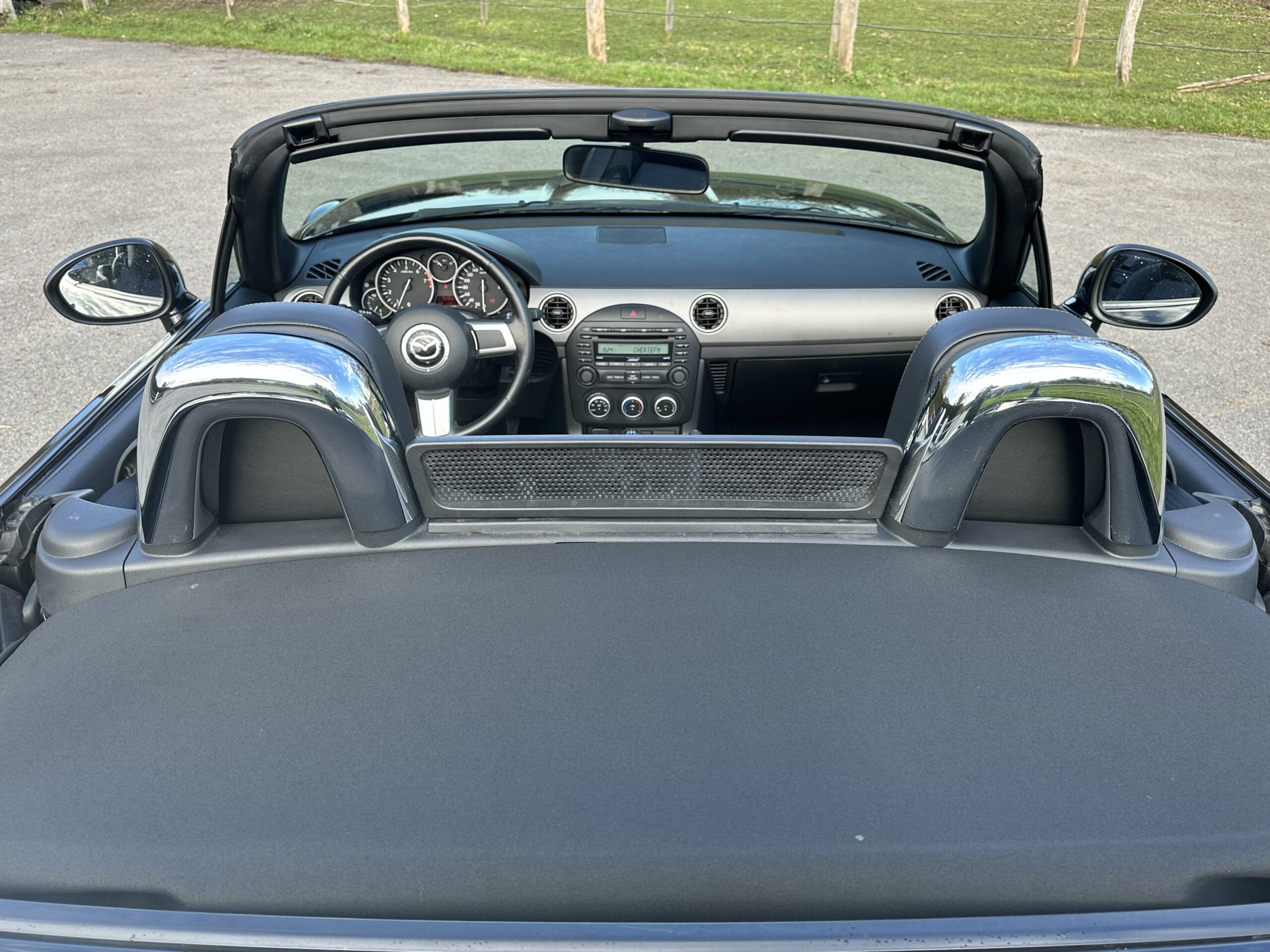 MX5 NC/FL 1.8L 126 CH MZR NOIR-CUIR NOIR HISTORIQUE/BOSE/76800 KMS CRIT’AIR 1