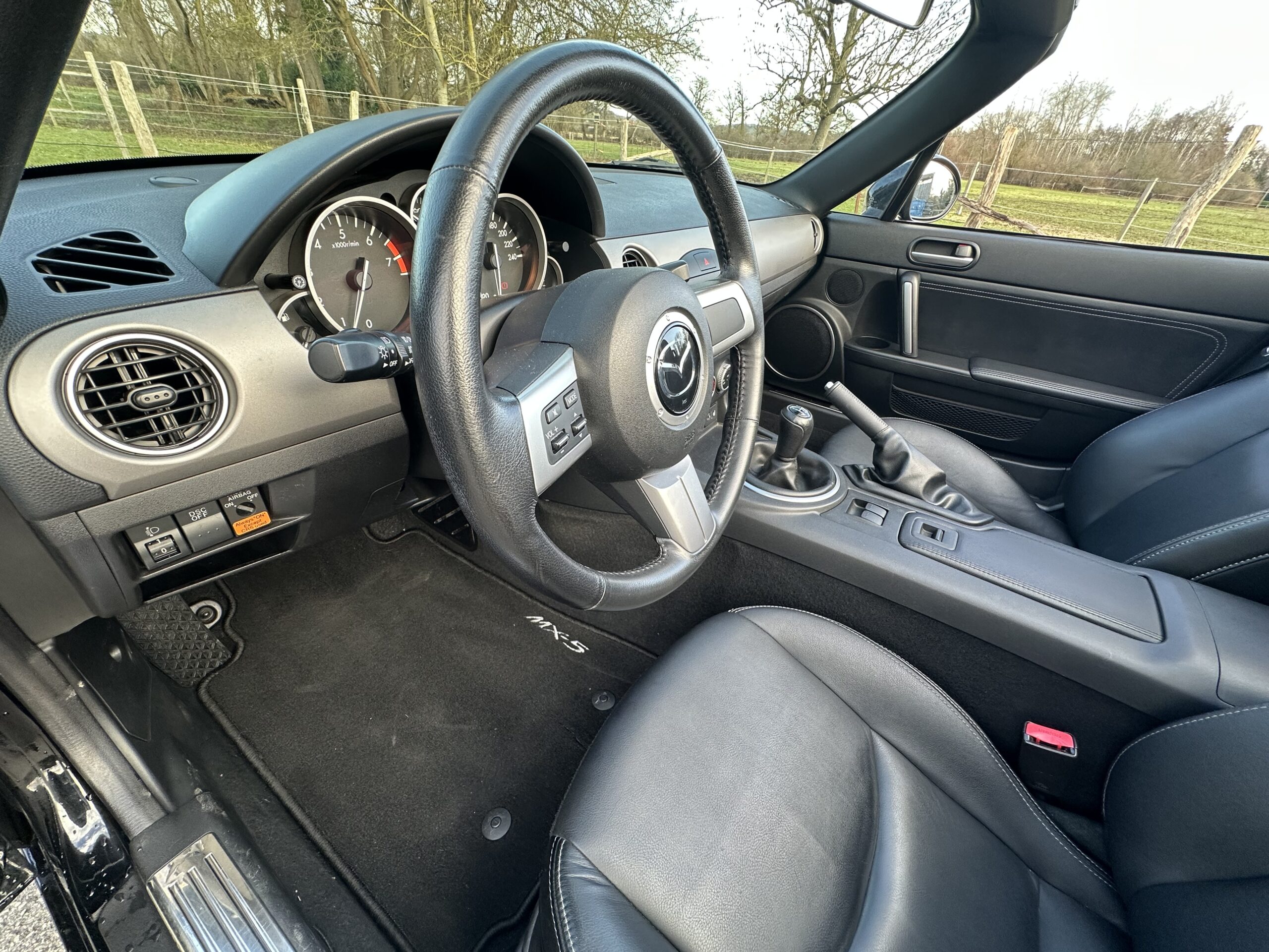 MX5 NC/FL 1.8L 126 CH MZR NOIR-CUIR NOIR HISTORIQUE/BOSE/76800 KMS CRIT’AIR 1