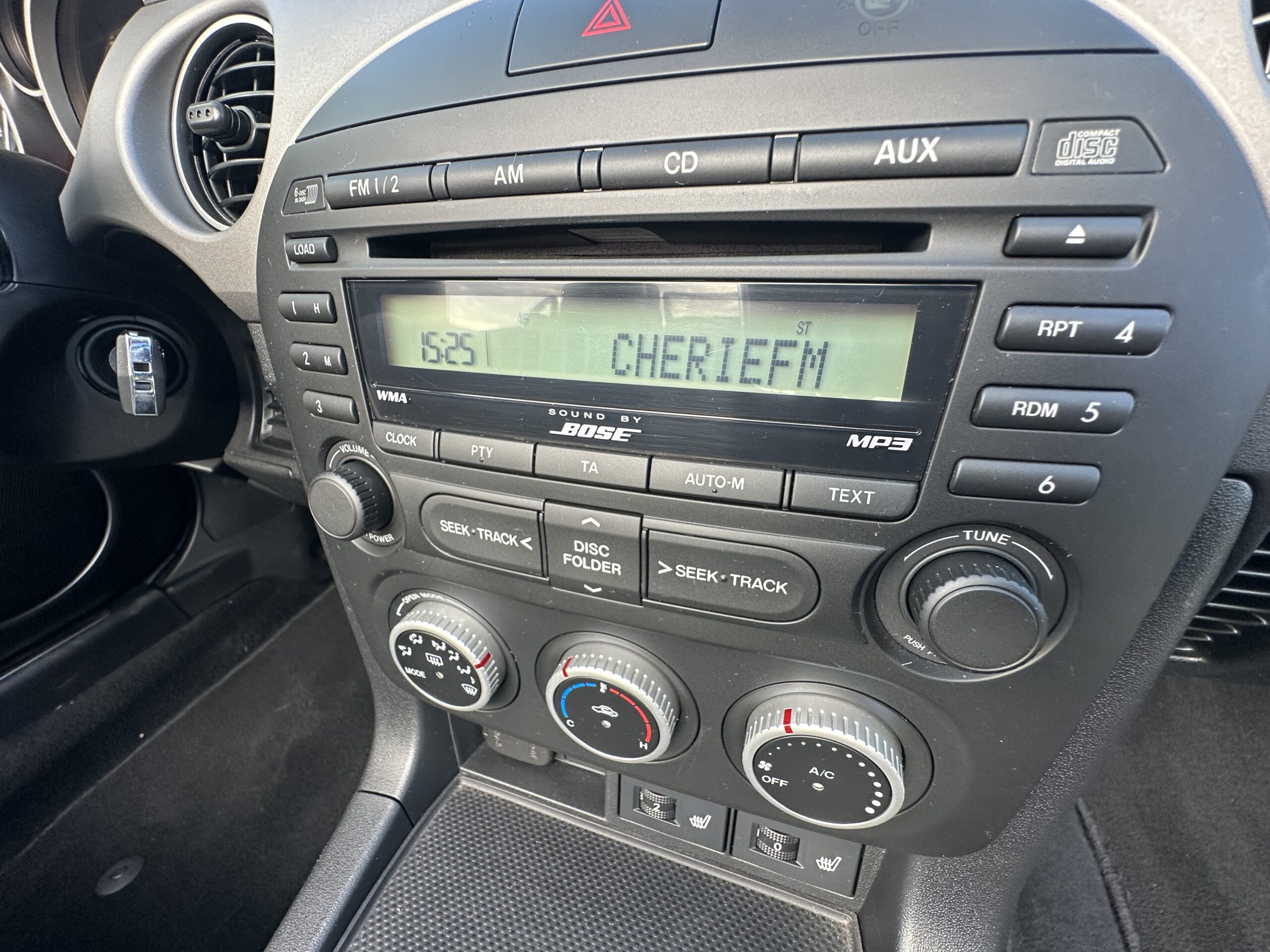 MX5 NC/FL 1.8L 126 CH MZR NOIR-CUIR NOIR HISTORIQUE/BOSE/76800 KMS CRIT’AIR 1