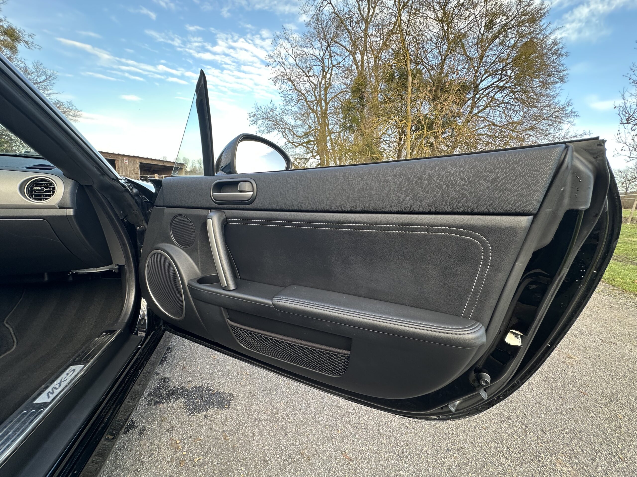 MX5 NC/FL 1.8L 126 CH MZR NOIR-CUIR NOIR HISTORIQUE/BOSE/76800 KMS CRIT’AIR 1