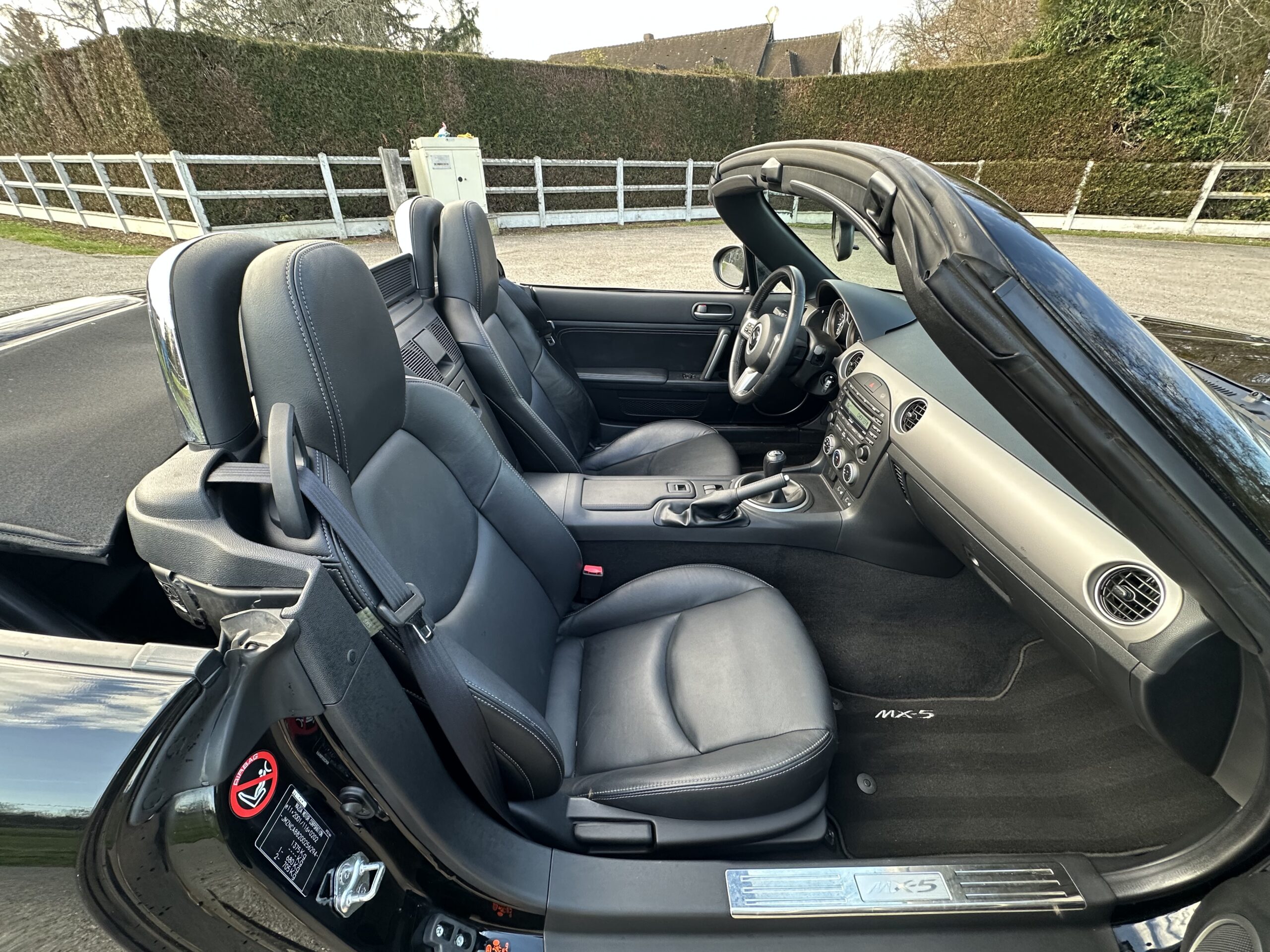 MX5 NC/FL 1.8L 126 CH MZR NOIR-CUIR NOIR HISTORIQUE/BOSE/76800 KMS CRIT’AIR 1