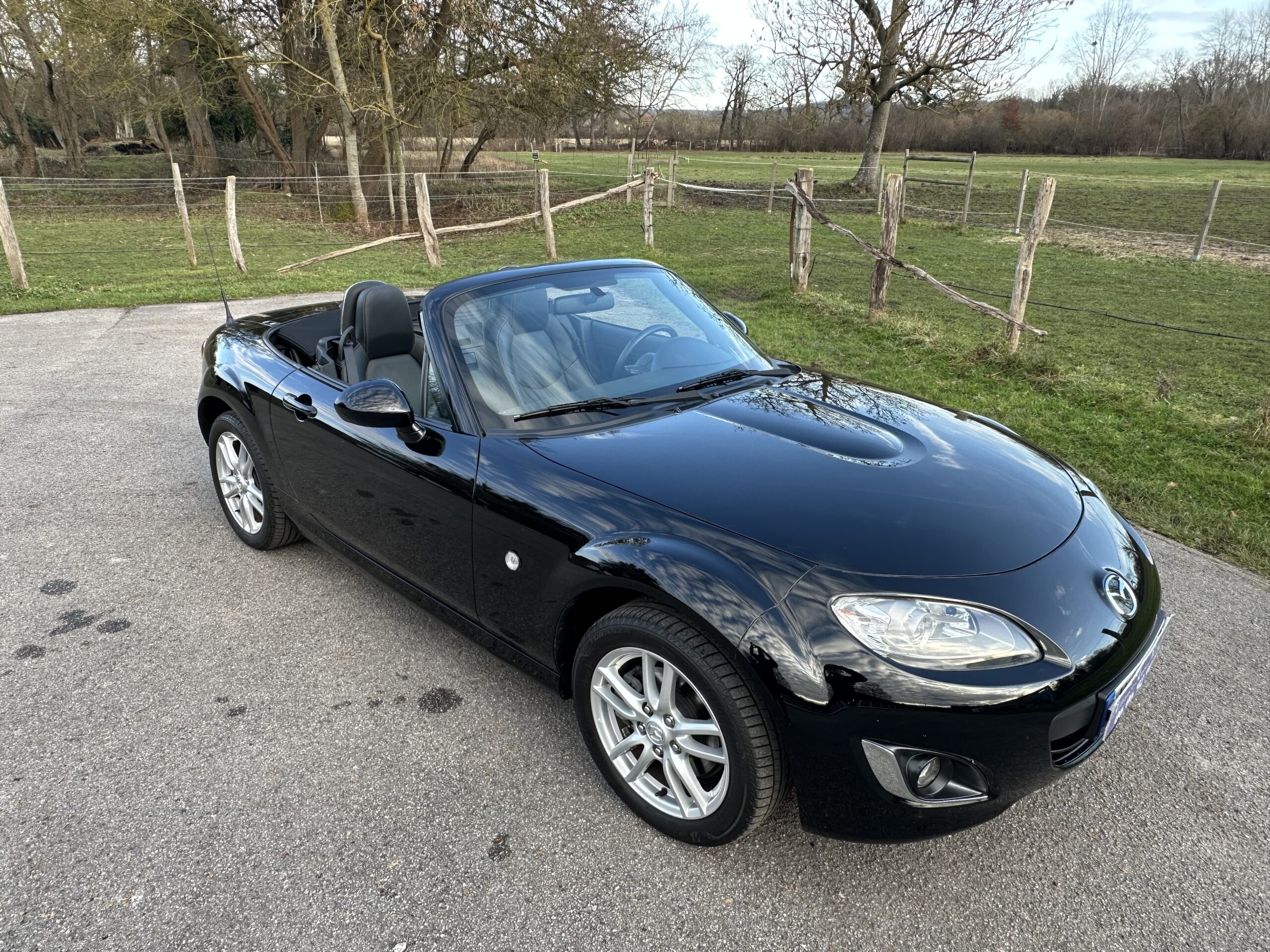 MX5 NC/FL 1.8L 126 CH MZR NOIR-CUIR NOIR HISTORIQUE/BOSE/76800 KMS CRIT’AIR 1