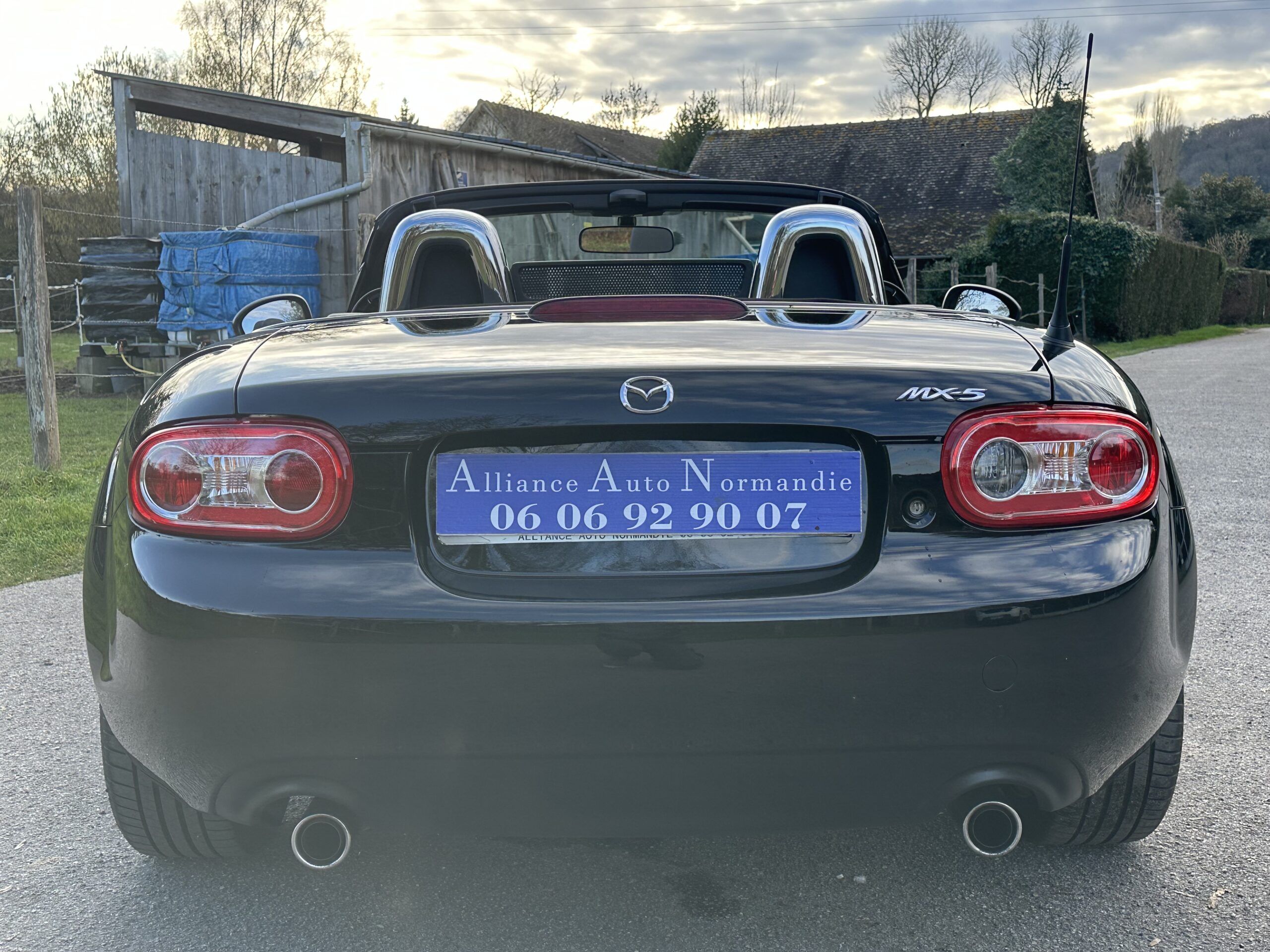 MX5 NC/FL 1.8L 126 CH MZR NOIR-CUIR NOIR HISTORIQUE/BOSE/76800 KMS CRIT’AIR 1