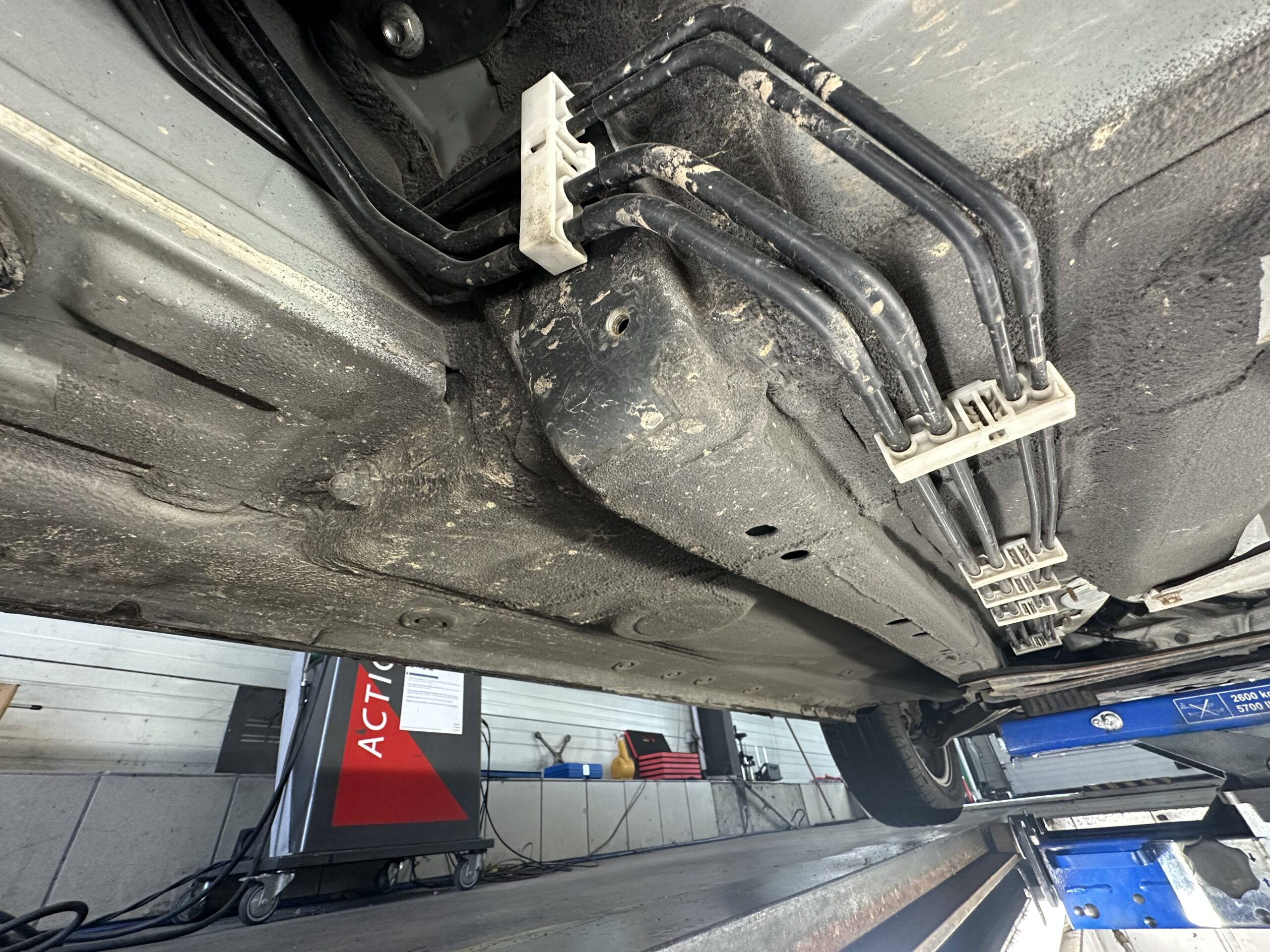 MX5 NC/FL 1.8L 126 CH MZR NOIR-CUIR NOIR HISTORIQUE/BOSE/76800 KMS CRIT’AIR 1